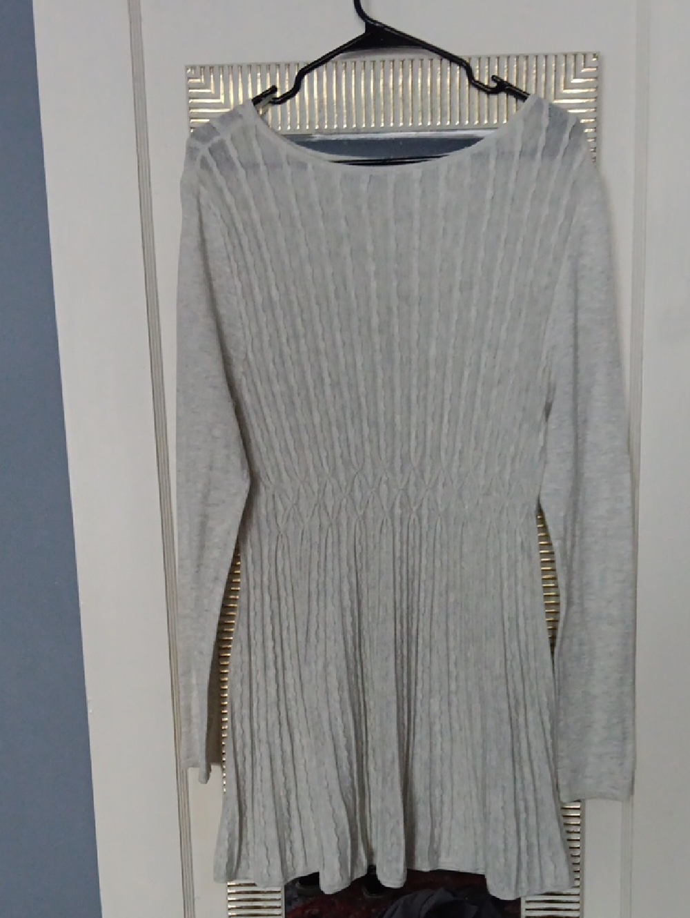 Daisy Fuentes Light Gray Ribbed Long-Sleeve Knit Fit-and-Flare Dress